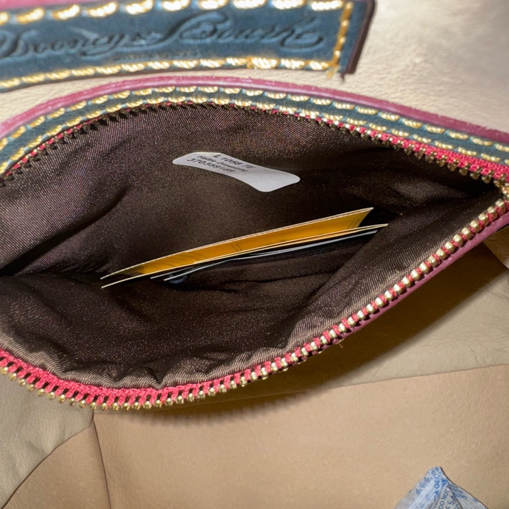 RARE DOONEY AND BOURKE HATTIE- Ivy color - Picture 10 of 11